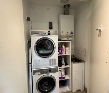 Bentleigh East - Photo 2