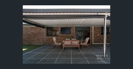 Comfortable Family Living in Tingalpa - Photo 3