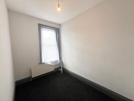 6 bedroom townhouse to rent - Photo 4