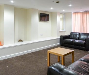 17 Headingley Mount, Leeds, LS6 3EL - Photo 1