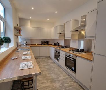 1 bedroom in a house share to rent - Photo 4