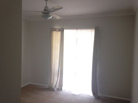 Spacious haven with a view! - Photo 3