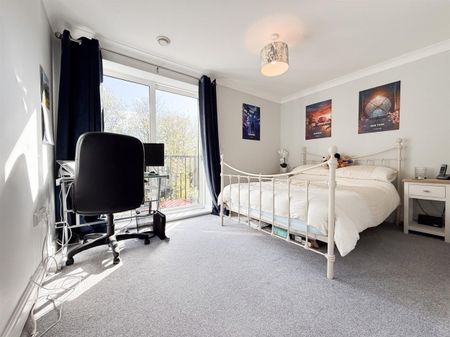 Brookbank Close, Cheltenham GL50 3NA - Photo 3