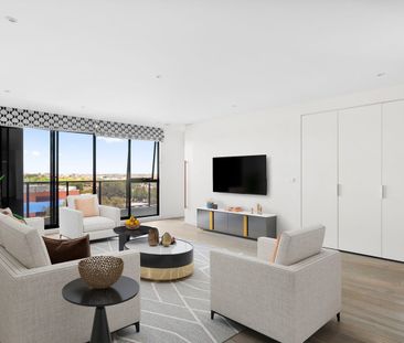 Spacious Inner-City Living with Sensational Views! - Photo 1