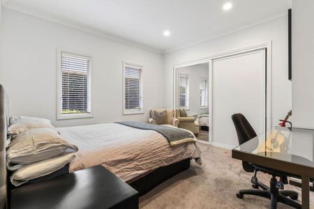 Luxury Home - Photo 3