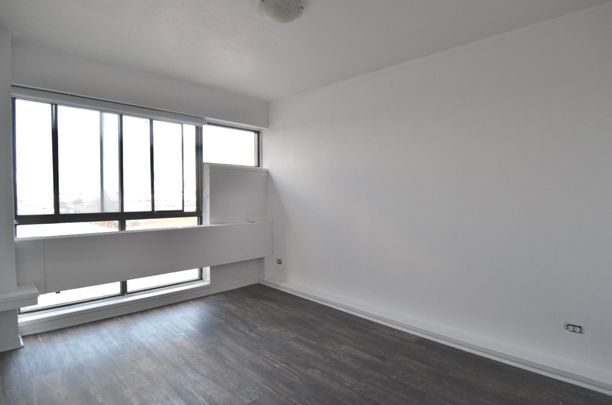 Condo for rent, Mont-Royal - Photo 1