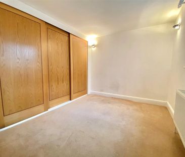 2 bedroom maisonette to rent - Photo 2