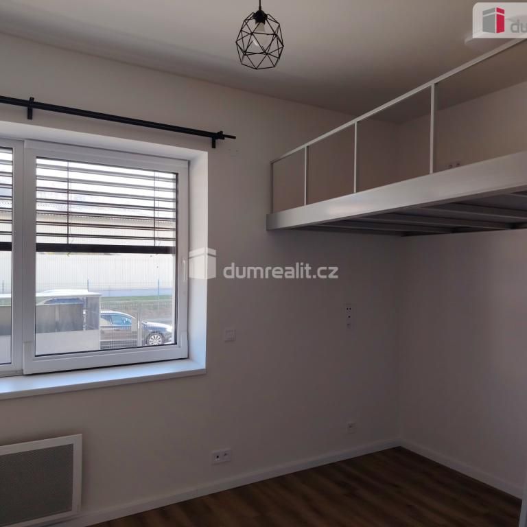 Pronájem bytu 1+kk 21 m2 - Photo 1