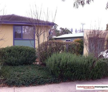 81 Kootara Crescent, Narrabundah ACT 2604 - House For Rent | Domain - Photo 6