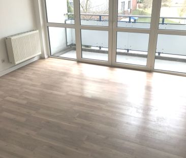 Helle 1 Raumwohnung mit Balkon & Einbauküche ab 01.03.2025 frei! - Photo 2