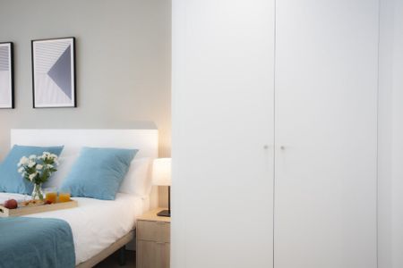 Moderno apartamento de 2 dormitorios en Valencia - Photo 2