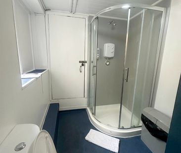 Room in a Shared House, Middle Street, BN1 - Photo 4