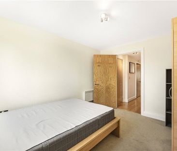 Smugglers Way, Wandsworth, SW18 1EN - Photo 3
