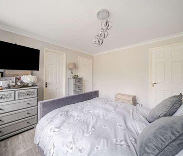 Fletcher Road, Ottershaw, Surrey, KT16 - Photo 6