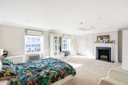 An elegant Grade II listed Georgian townhouse in the heart of Richmond - Photo 3