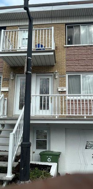 Haut duplex 5 1/2 a anjou - Photo 1