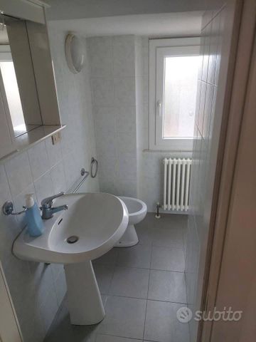 Stanza singola con bagno privato - Photo 5