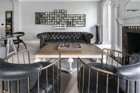 A four bedroom apartment of approximately 1,730 square feet. - Photo 3