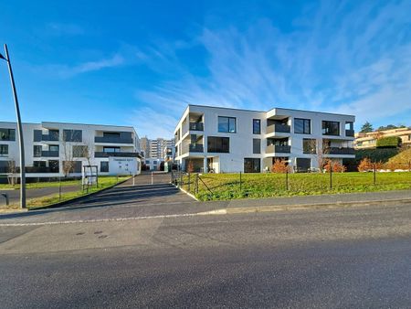 Modernity and tranquility in a residential area near the lake - Photo 5