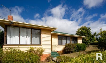 10 Mackay Street, Mayfield TAS 7248 - House For Rent - $410 | Domain - Photo 2