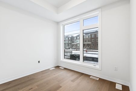 For Lease - 3211 Sixth Line Unit# Unit B, Oakville, Ontario - Photo 3