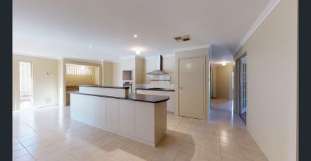 Spacious Family Home in Brighton - Photo 5