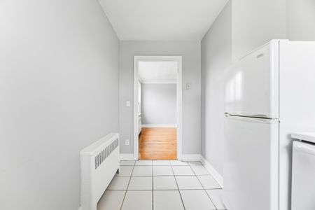 For Lease - 1037 Churchill Avenue Unit# 7, Oakville, Ontario - Photo 4