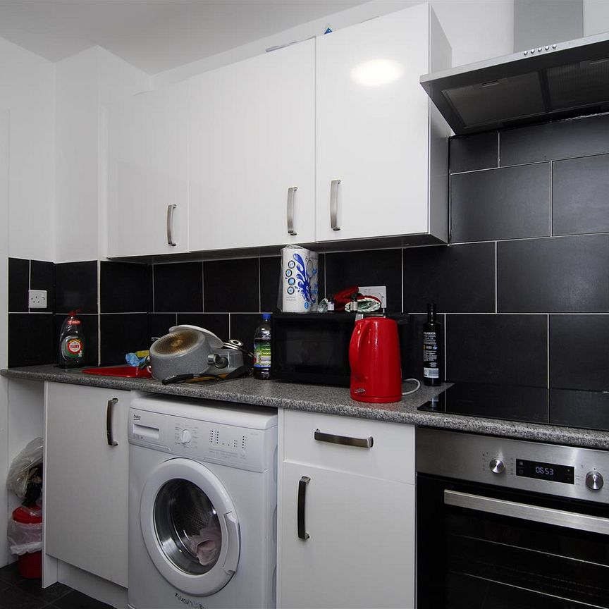 Flat 5, 15, Wolsdon Street, Flat 5, Plymouth - Photo 1