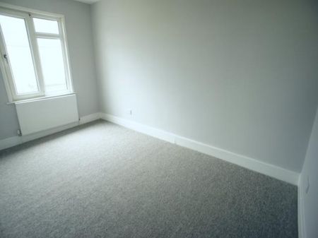 2 Bedroom Maisonette To Let - Photo 4