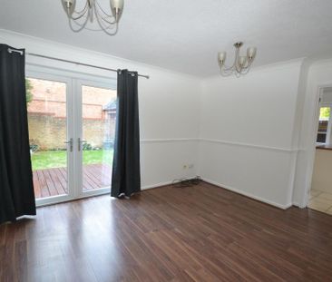 3 bedroom detached house to rent - Photo 2
