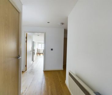 2 bedroom apartment to rent - Photo 2