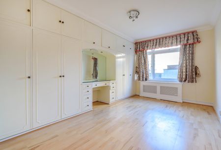 St Johns Avenue, London, SW15 - Photo 2