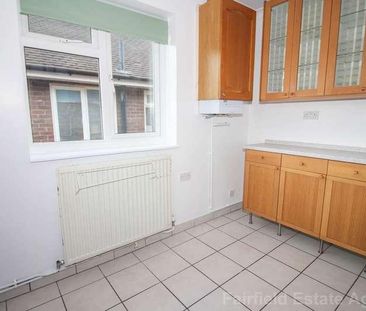 Chamberlain Way, Pinner, HA5 - Photo 3