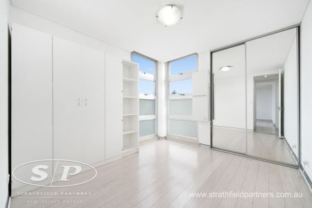 Luxurious 2 Bedroom Apartment - Photo 3