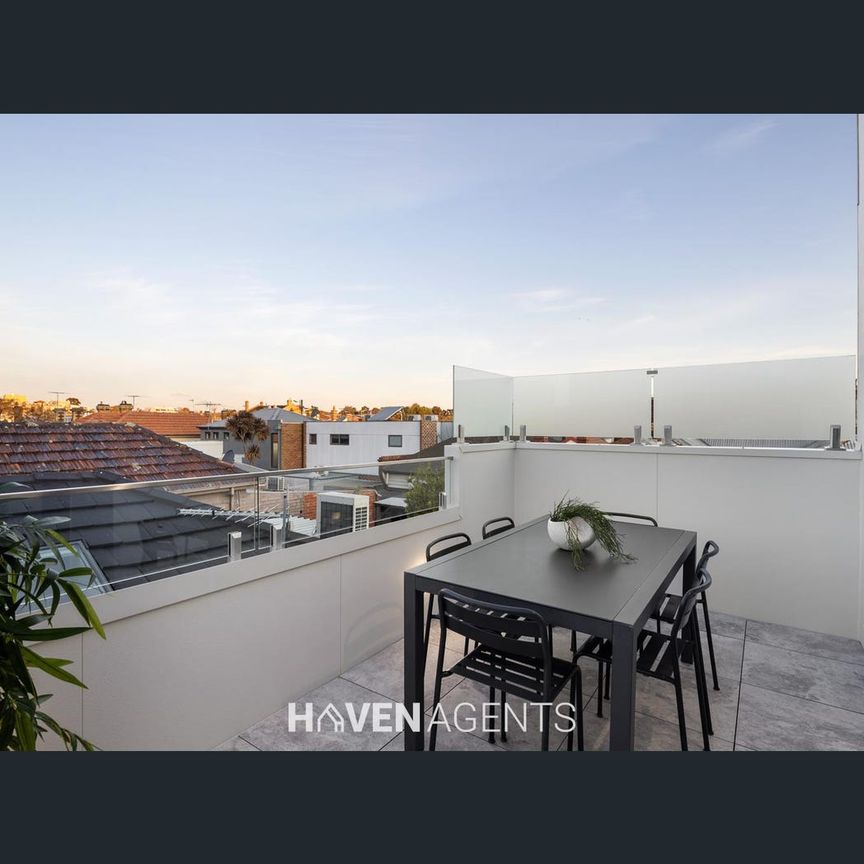 12 Eastbourne Street, Windsor, Vic 3181 - Photo 1