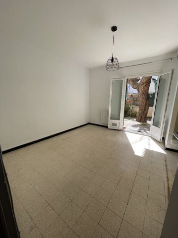 Charmant appartement F2 avec cours arborée - Photo 4