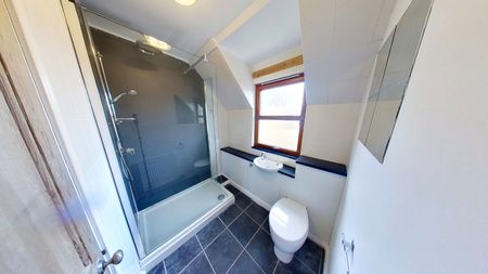 3 bedroom terraced house to rent - Photo 5