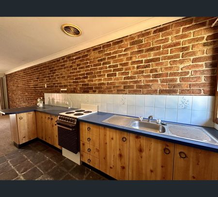 2/13 Waller Street, East Maitland, NSW 2323 - Photo 3