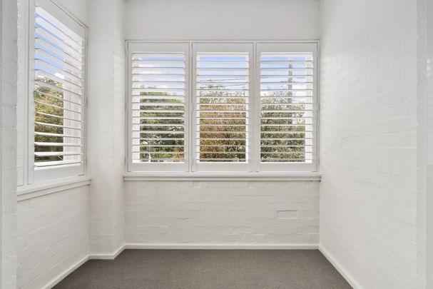 RENOVATED STUDIO IN PRIME LOCATION - BY APPOINTMENT - Photo 1