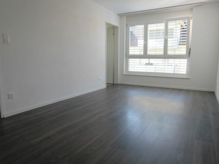 schöne 4 1/2 Zimmer-Wohnung an ruhiger Lage - Photo 4