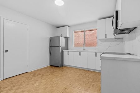 115 Trowell Avenue apartment — Toronto, ON (2-Bedroom) - 2 Bedroom - Photo 5