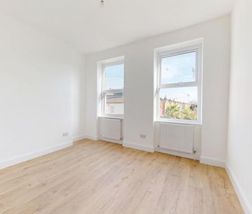 3 bedroom apartment to rent - Photo 3