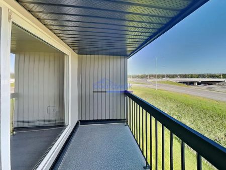 Lakeview Apartments — 1 Bedroom - Photo 4