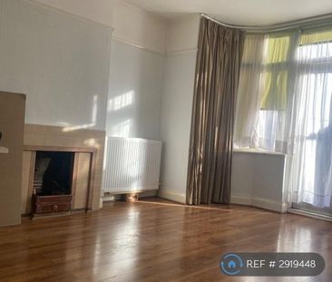 4 bedroom semi-detached house to rent - Photo 1