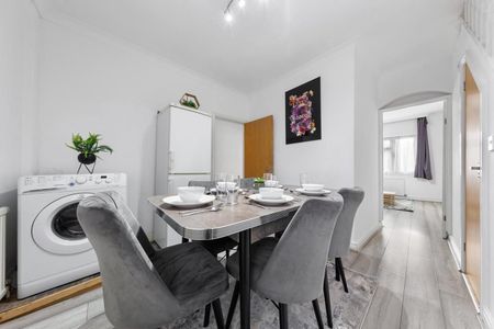 2 Bed Flat, London, N15 - Photo 3