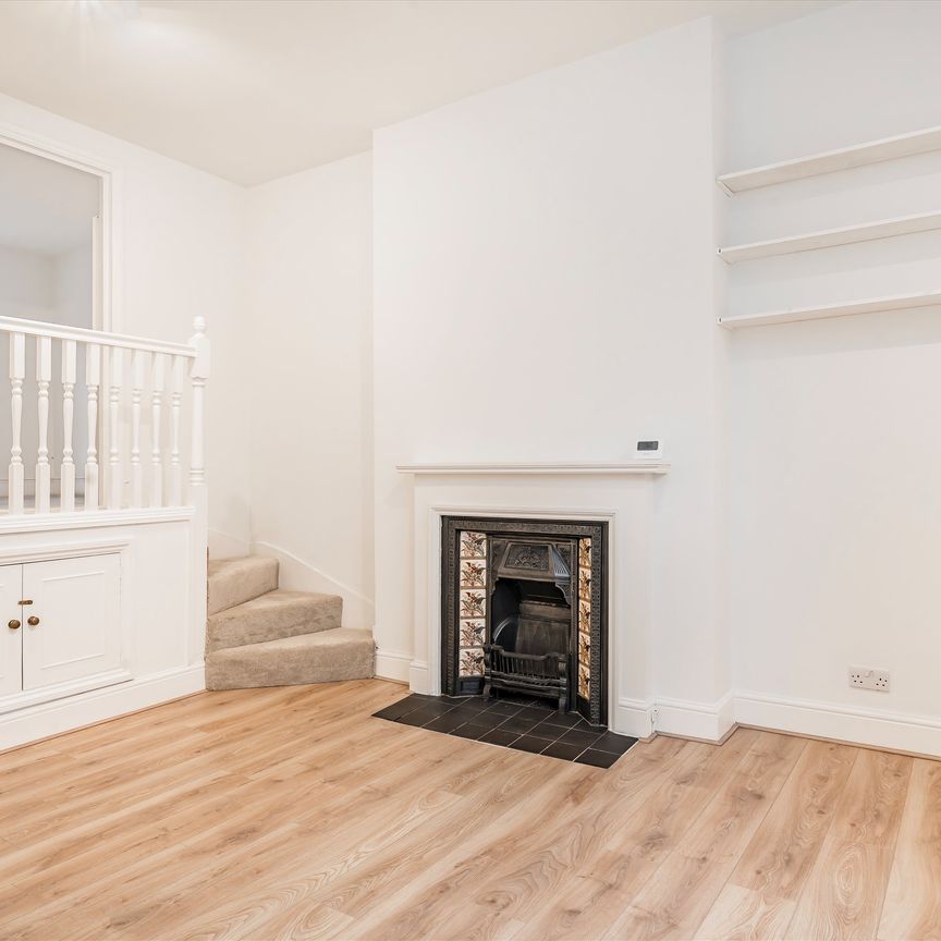 Kempsford Gardens, SW5, London - Photo 1