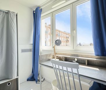 VOLTAIRE Roommate 3 Bedrooms at Troyes - Photo 3