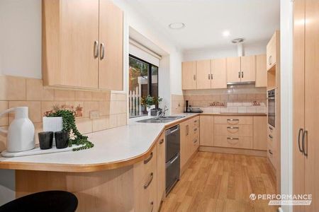 14 Marilyn Crescent, Ringwood VIC 3134 - House For Rent | Domain - Photo 3