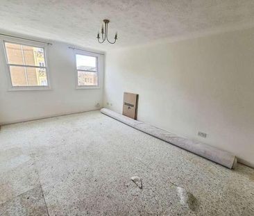 Stratfield House, Birchett Road, GU11 - Photo 1