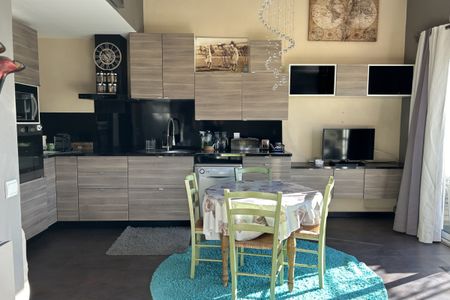 MALLEMORT - DOMAINE DE PONT ROYAL. Appartement meublé de 45m - Photo 3